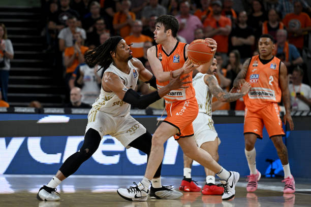 客场零封 客场零封